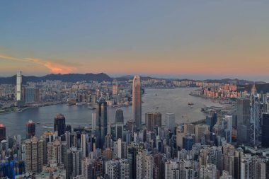 Victoria Peak, Hong Kong 'dan bir gece görüşü 4 Eylül 2021
