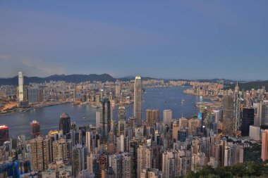 Victoria Peak, Hong Kong 'dan bir gece görüşü 4 Eylül 2021 