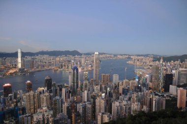 Victoria Peak, Hong Kong 'dan bir gece görüşü 4 Eylül 2021 