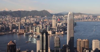 Güneş Işığında Hong Kong şehrinin silueti, 4 Eylül 2021 