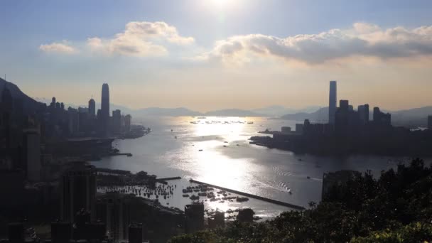 Time Lapse Πλάνα Του Victoria Harbor Κινούμενα Σκάφη Στο Φως — Αρχείο Βίντεο