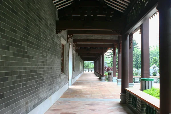 9月2005中国式回廊 中国式庭園 Lingnan Garden — ストック写真