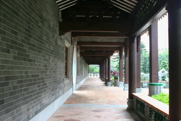 9月2005中国式回廊 中国式庭園 Lingnan Garden — ストック写真