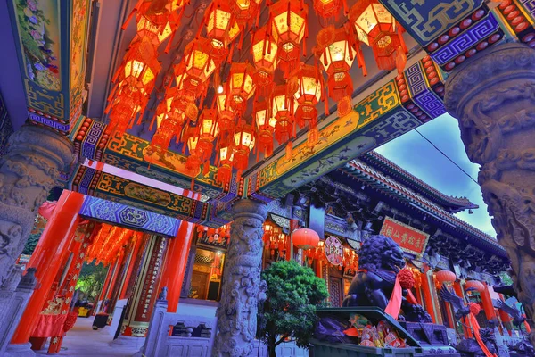 Röda Kinesiska Lyktor Vid Korridoren Sida Vid Main Altar Wong — Stockfoto