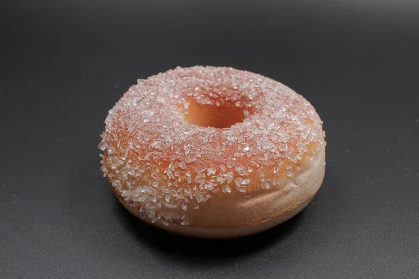 Sugar Donuts Czarnym Tylnym Gruncie — Zdjęcie stockowe