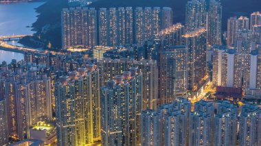 Hang Hau 'da akşam manzarası ve konut ışıkları