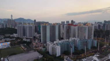 Pak Tin Emlak Şehir Hayatı ve Toplum Sahnesi, 10 Ekim 2025