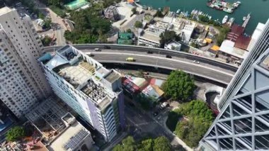 18 Ekim 2025, Hong Kong Adaları Sahil Hattı boyunca Şehir Otobanı