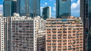 Quarry Bay bölgesindeki kentsel yerleşim kuleleri