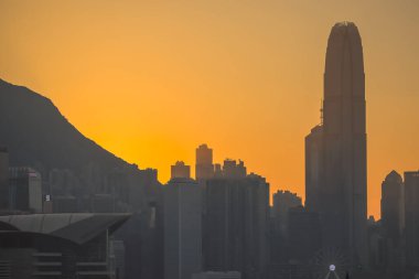 Ufuk çizgisi manzaralı ve kamusal alana sahip Liman Geçidi