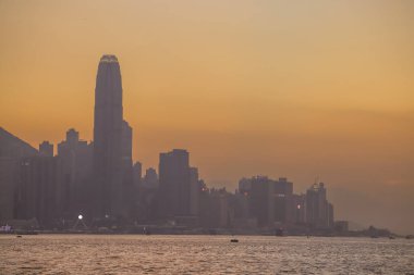 Ufuk çizgisi manzaralı ve kamusal alana sahip Liman Geçidi