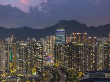 Ufuk çizgisi, limanı ve altyapısı ile karışık kullanımlı bölge