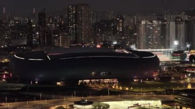 Modern Kai Tak Stadyumu, Doğu Kowloon, 19 Ekim, 2025