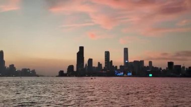 Twilight Over Victoria Limanı 17 Kasım 2025, Hong Kong