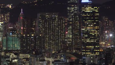 Modern Hong Kong Şehir Bölgelerini Bağlayan Tren, 3 Ekim 2025