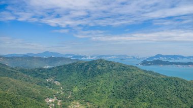 Hong Kong 'da Lin Fa Shan Dağı Manzarası