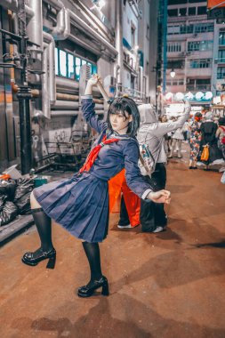 Gece hayatı ve karakter oyunuyla şenlikli kostüm kutlaması