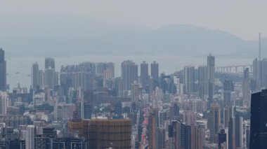 Meşgul Şehir Sahnesi Prens Edward Yolu No: 12025