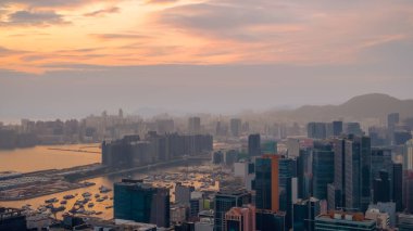 Kwun Tong 'un endüstriyel ve ticari alandaki dönüşümü