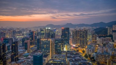 Kwun Tong şehir manzarası akşam manzarası