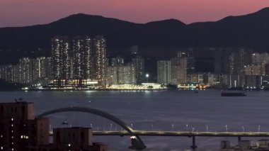 Tseung Kwan O Cross Bay Köprüsü Manzarası, 9 Kasım 2025 