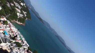 Silverstrand Körfezi Sakin Sular ve Sahne Sahil Çizgisi 16 Kasım 2025