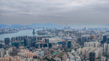 Iconic City Skyline harman limanı ve gökdelenler 1 Kasım 2025