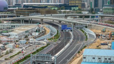 Modern ana yol T2 Kowloon 14 Aralık 2025 'te yapım aşamasında.