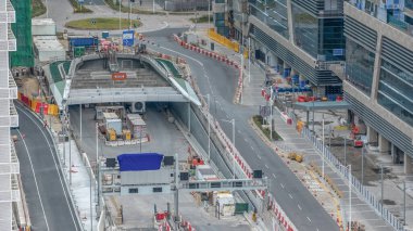 Modern ana yol T2 Kowloon 14 Aralık 2025 'te yapım aşamasında.