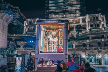 1881 Tarihi Miras Binası bayram ışıklarıyla süslenmiştir.