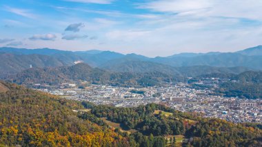 Kyoto 'nun kuzey bölgesindeki kentsel manzara 24 Kasım 2025