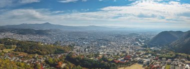 Kyoto 'nun kuzey bölgesindeki kentsel manzara 24 Kasım 2025