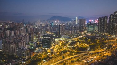 Batı Kowloon bölgesini 24 Aralık 2025 'e bağlayan inşaat altındaki T2 anayolu.