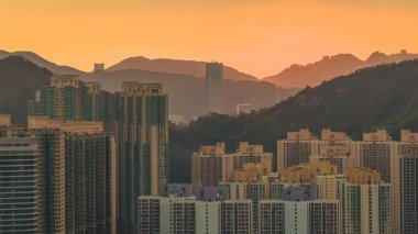 Tseung Kwan O, 28 Aralık 2025 'te yüksek katlı bir binada oturuyor.