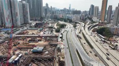 Prens Edward Yolu Doğu Bustling Şehir Koridoru Kowloon, 31 Aralık 2025