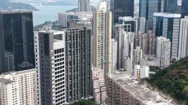 Modern Kuzey Noktası Ofis Kuleleri Victoria Limanı üzerinde Skyline 31 Aralık 2025