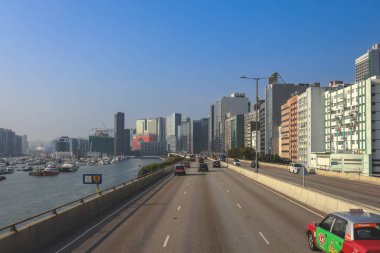 Kentsel Yükseltilmiş Kwun Tong Geçidi Doğu Kowloon Peyzajı 27 Aralık 2025