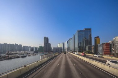 Kentsel Yükseltilmiş Kwun Tong Geçidi Doğu Kowloon Peyzajı 27 Aralık 2025