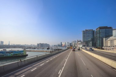 Kentsel Yükseltilmiş Kwun Tong Geçidi Doğu Kowloon Peyzajı 27 Aralık 2025