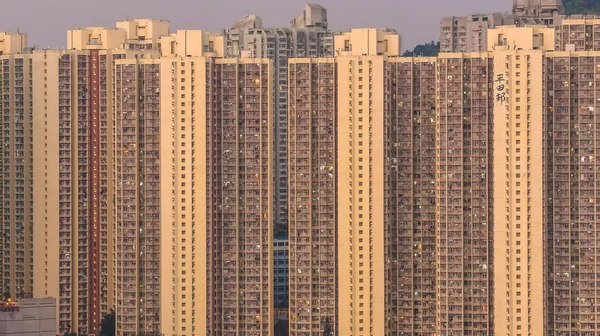 Yüksek yoğunluklu konut binaları günlük şehir merkezi Jan 4 2026 'yı oluşturuyor.