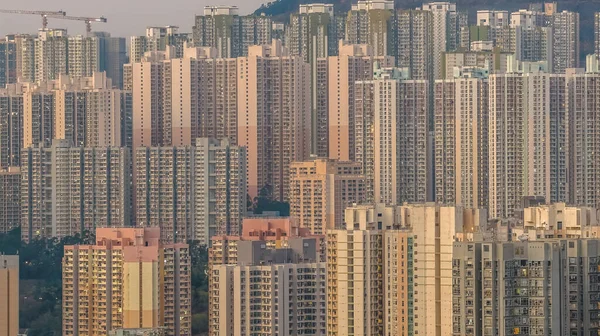 Yüksek yoğunluklu konut binaları günlük şehir merkezi Jan 4 2026 'yı oluşturuyor.