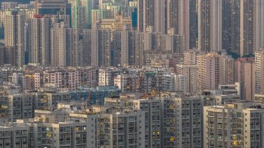 Yüksek yoğunluklu konut binaları günlük şehir merkezi Jan 4 2026 'yı oluşturuyor.