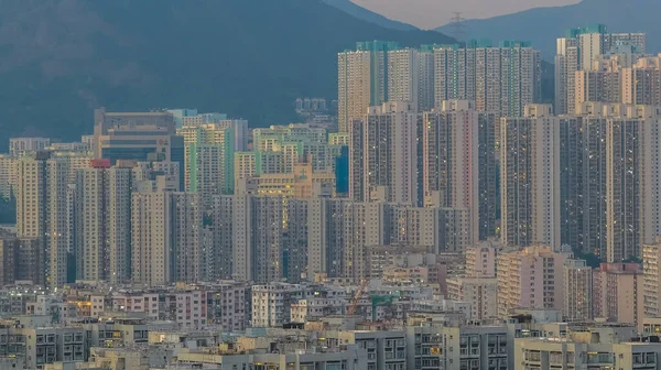 Yüksek yoğunluklu konut binaları günlük şehir merkezi Jan 4 2026 'yı oluşturuyor.