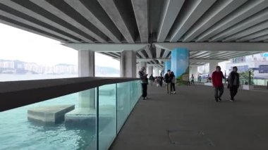 Doğu Kıyısı Sahil Yolu Victoria Limanı Rıhtımı Hong Kong, 31 Aralık 2025