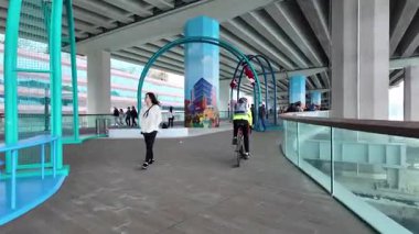 Doğu Kıyısı Sahil Yolu Victoria Limanı Rıhtımı Hong Kong, 31 Aralık 2025