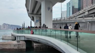 Doğu Kıyısı Sahil Yolu Victoria Limanı Rıhtımı Hong Kong, 31 Aralık 2025