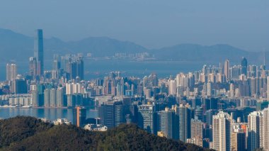 Sahne modernliği, büyümeyi ve hayat dolu şehir yaşamını çağrıştırıyor, 11 Ocak 2022