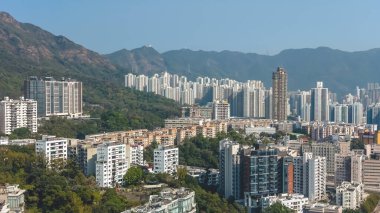 Açık gündüz ışığı Kowloon Tong kuzey binaları ve çevresini vurguluyor: 15 Ocak 2026