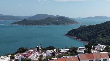 Silverstrand Plajı Turkuaz Suları ve Clear Sky, 16 Kasım 2025