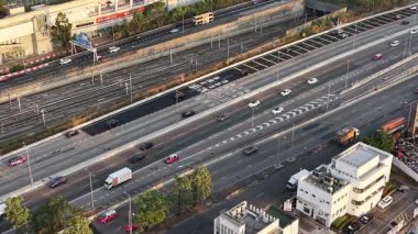 Batı Kowloon Otoyolu Victoria Limanı 'ndaki Şehir Bölgelerini Bağlayan 24 Aralık 2025